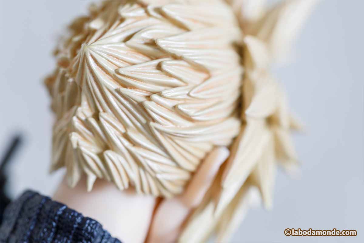 頭部(後ろから)